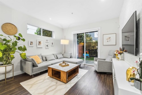 39-6868 Burlington Avenue  Burnaby, BC V5J 0G1