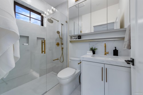 1347 64Th Avenue E, Vancouver, BC 