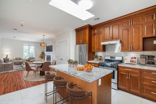 4438 Ontario Street, Vancouver, BC 