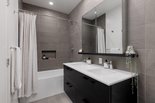Ph2-2181 Madison Avenue, Burnaby, BC 