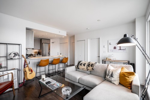 1110-933 Hastings Street E Vancouver, BC V6A 0G6