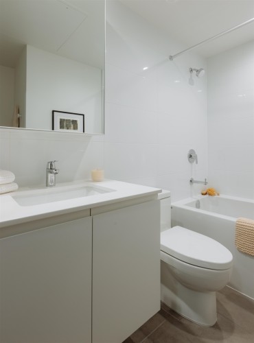 602-3888 Evergreen Place, Burnaby, BC 