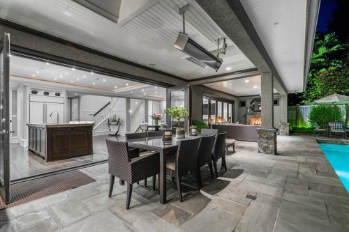 2312 Kings Avenue, West Vancouver, BC 