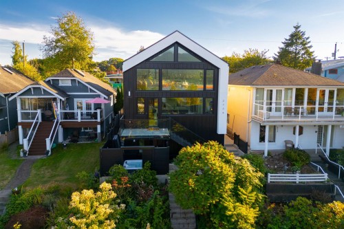 2734 Yale Street, Vancouver, BC 