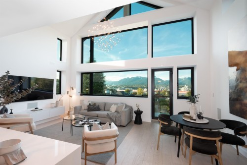 2734 Yale Street, Vancouver, BC 