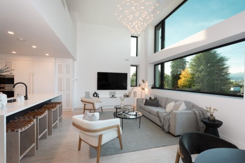 2734 Yale Street, Vancouver, BC 