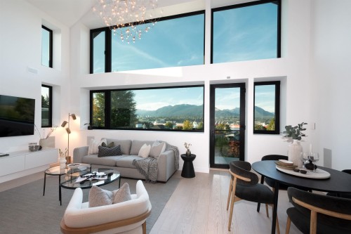 2734 Yale Street, Vancouver, BC 