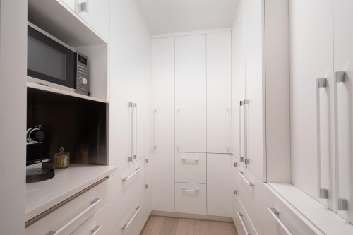 2734 Yale Street, Vancouver, BC 