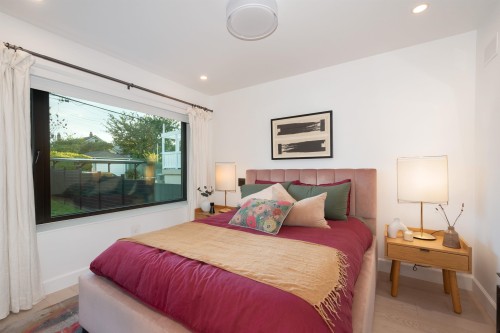 2734 Yale Street, Vancouver, BC 