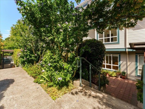 12-288 St. Davids Avenue, North Vancouver, BC 