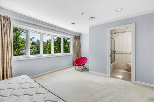 1569 35Th Avenue W, Vancouver, BC 