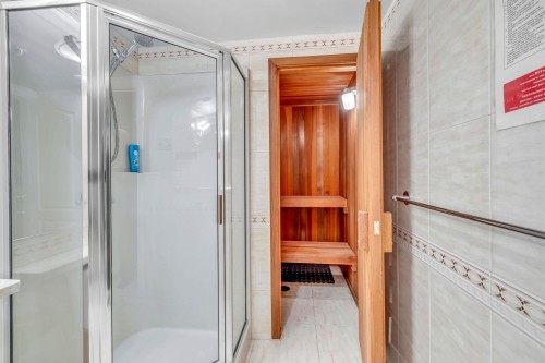 1569 35Th Avenue W, Vancouver, BC 