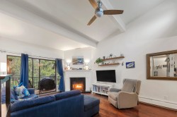 326-9101 Horne Street Street  Burnaby, BC V3N 4M3