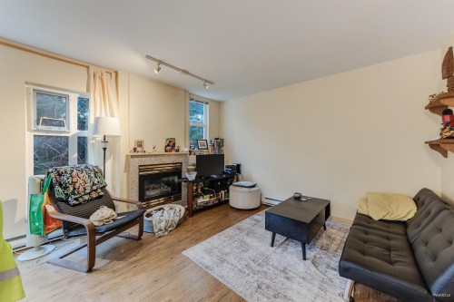 101-1099 71st Avenue W Vancouver, BC V6P 6Y5