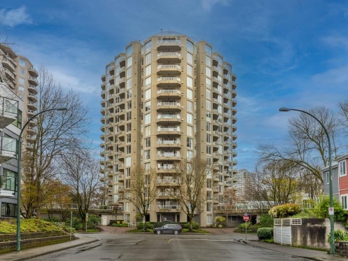 1602-1135 Quayside Drive  New Westminster, BC V3M 6J4