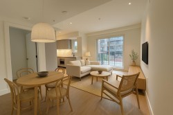 203-2235 Broadway E Vancouver, BC V5N 0J5