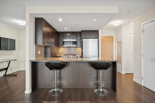 2102-2232 Douglas Road  Burnaby, BC V5C 0G9