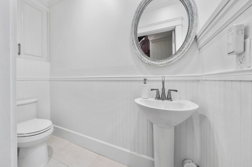 3339 27Th Avenue W, Vancouver, BC 