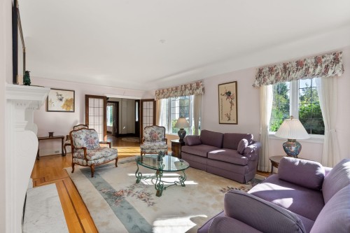 1537 40Th Avenue W, Vancouver, BC 