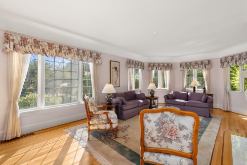 1537 40Th Avenue W, Vancouver, BC 