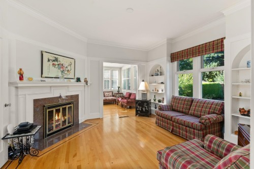 1537 40Th Avenue W, Vancouver, BC 