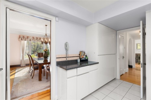 1537 40Th Avenue W, Vancouver, BC 