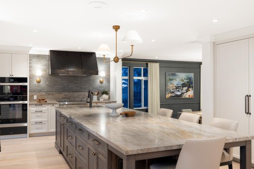 5450 Marine Drive, West Vancouver, BC 