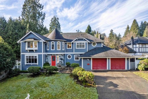 441 Inglewood Avenue  West Vancouver, BC V7T 1X2