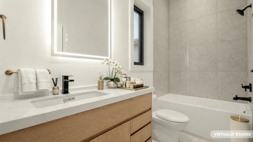 260 65Th Avenue E, Vancouver, BC 