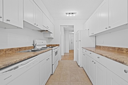 208-2024 Fullerton Avenue, North Vancouver, BC 