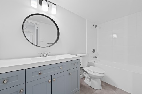 208-2024 Fullerton Avenue, North Vancouver, BC 