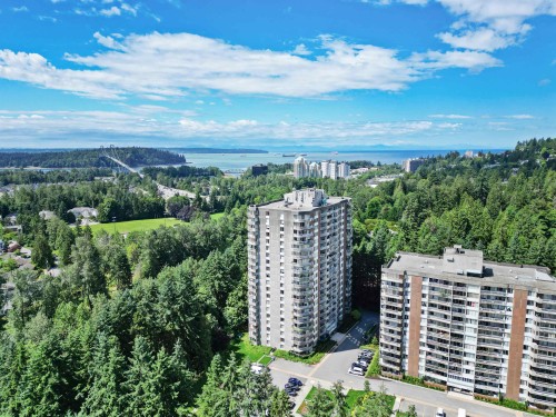 208-2024 Fullerton Avenue, North Vancouver, BC 