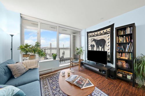 2005-668 Columbia Street  New Westminster, BC V3M 1A9