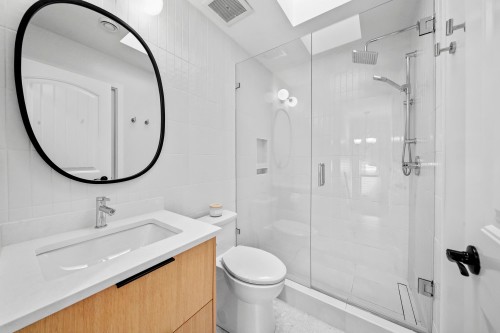 5650 Main Street, Vancouver, BC 