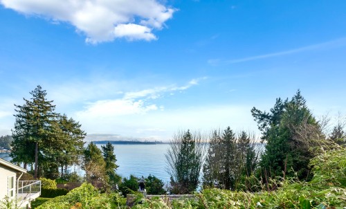 3575 Sunset Lane, West Vancouver, BC 