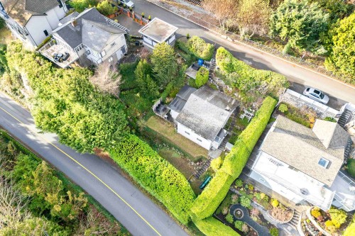 3575 Sunset Lane, West Vancouver, BC 