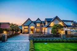 9240 Chapmond Crescent  Richmond, BC V7E 1M5