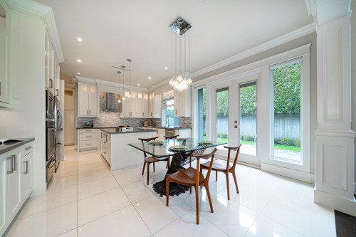 9240 Chapmond Crescent, Richmond, BC 