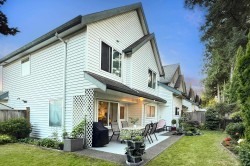 12070 216 Street  Maple Ridge, BC V2X 5J3