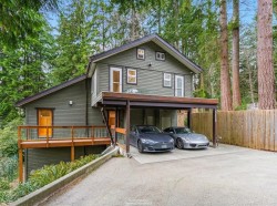 3859 Calder Avenue  North Vancouver, BC V7N 3S4