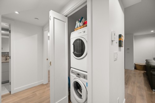 1452 20Th Avenue E, Vancouver, BC 