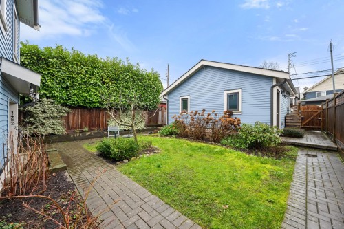 1452 20Th Avenue E, Vancouver, BC 