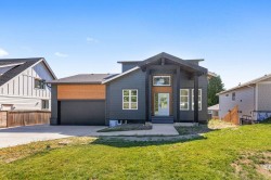 6315 Burdett Road  Sechelt, BC V0N 3A7