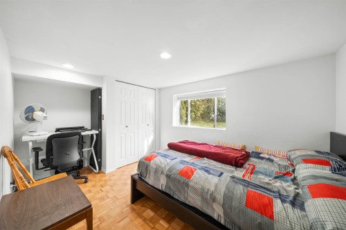 555 19Th Avenue W, Vancouver, BC 