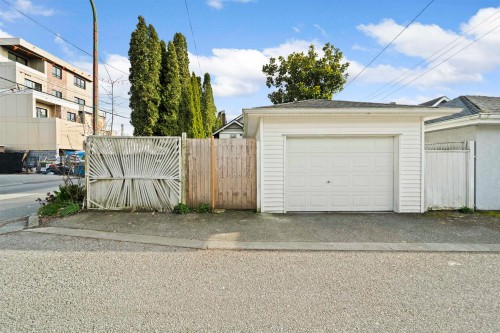 555 19Th Avenue W, Vancouver, BC 