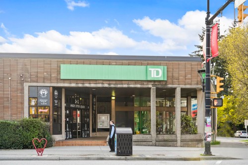 555 19Th Avenue W, Vancouver, BC 