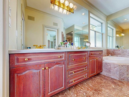 106 Timbercrest Place, Port Moody, BC 