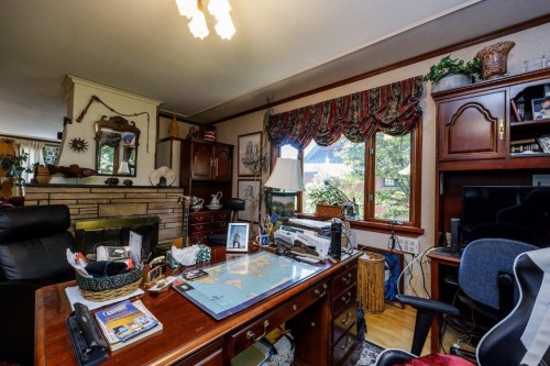 368 Kings Road E, North Vancouver, BC 