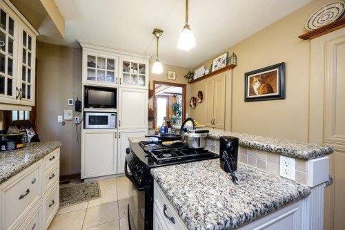 368 Kings Road E, North Vancouver, BC 