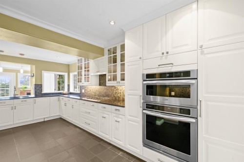 4622 Cove Cliff Road, North Vancouver, BC 